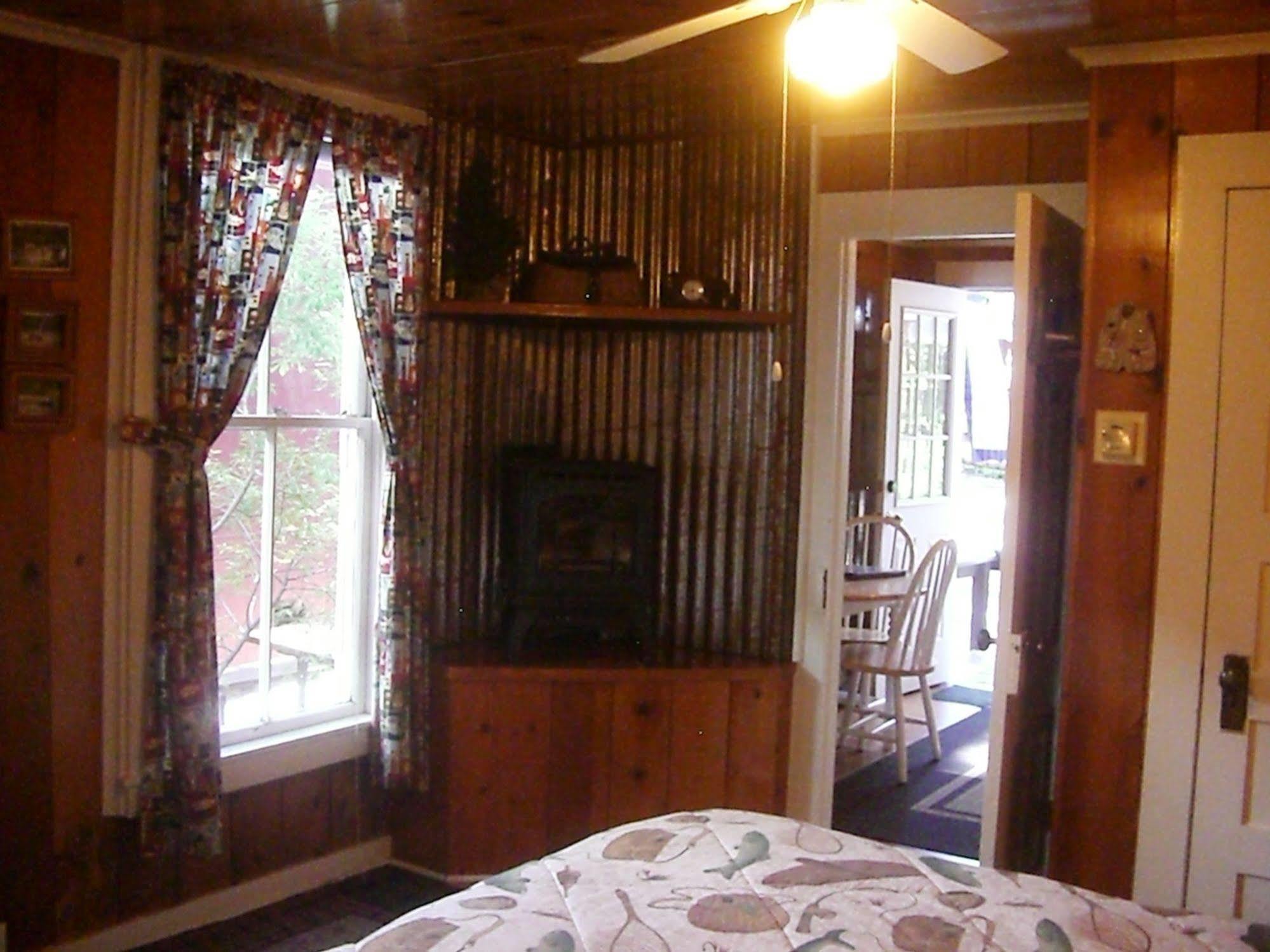 Tahoma Meadows - Sugar Pine Cabin Exterior photo